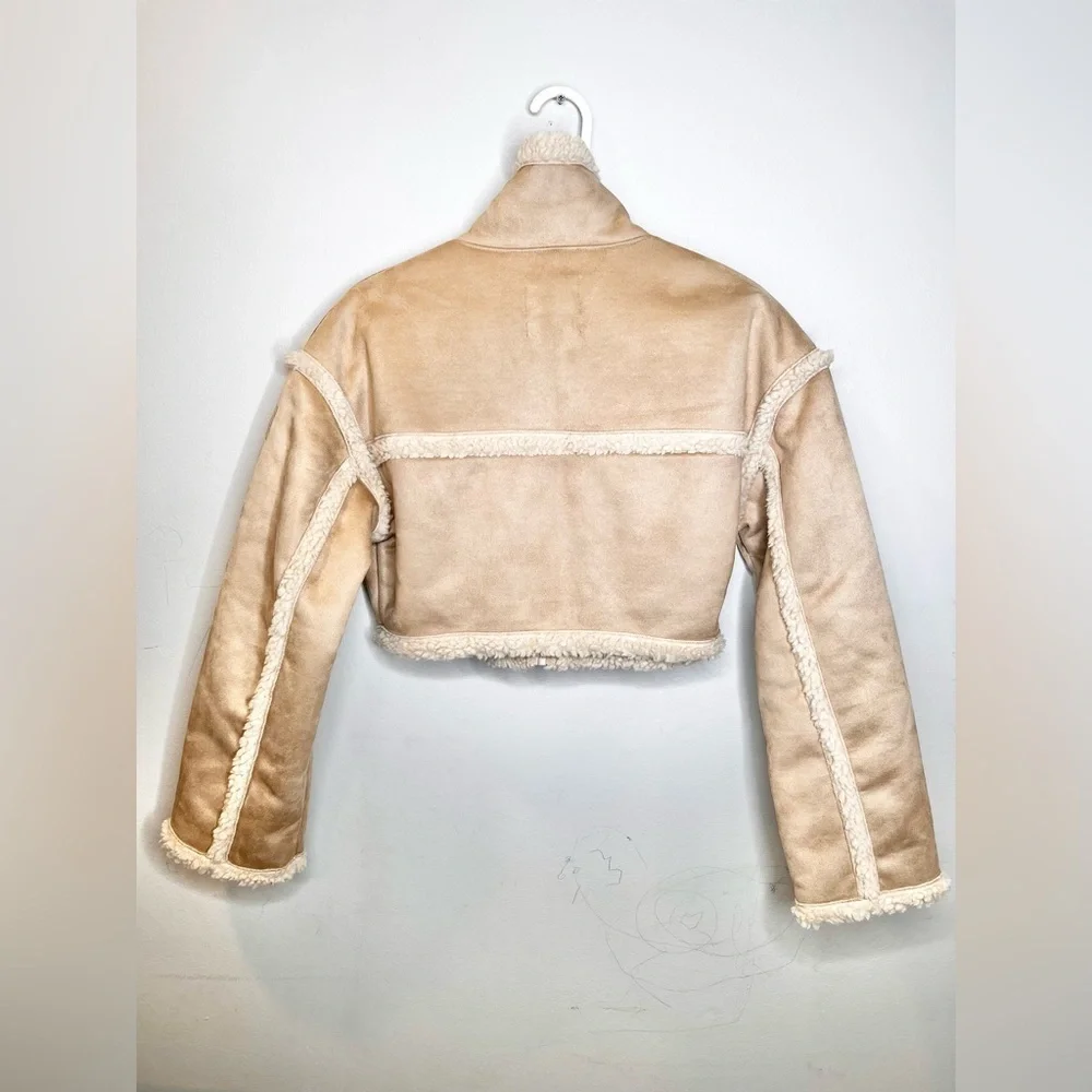 NWT Alo Yoga Faux Shearling Cropped Snowfall Jacket Woodland Tan Size XS